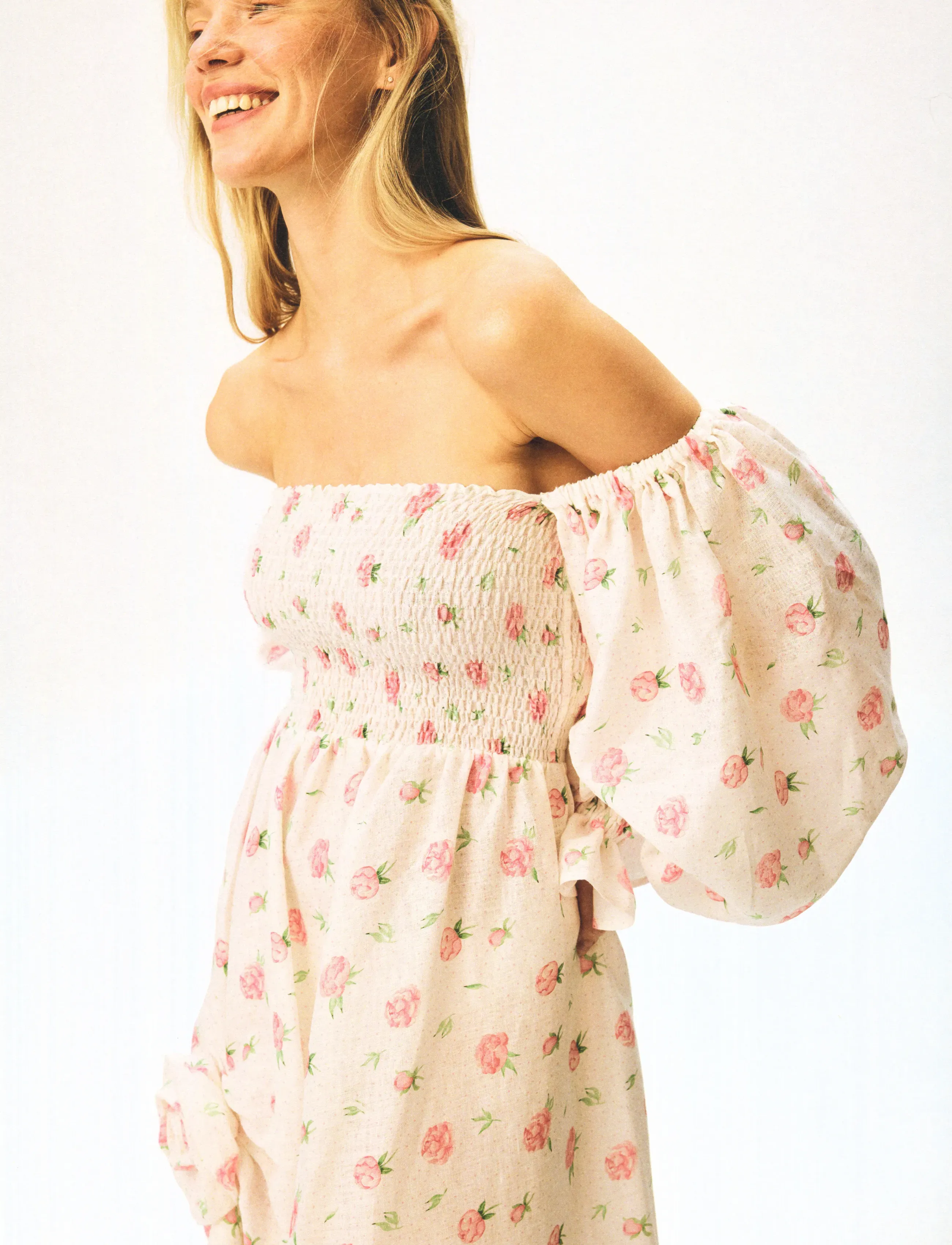 Sleeper - Atlanta Linen Dress with Rose Detail in Roses - robes d'été - white&pink - 3