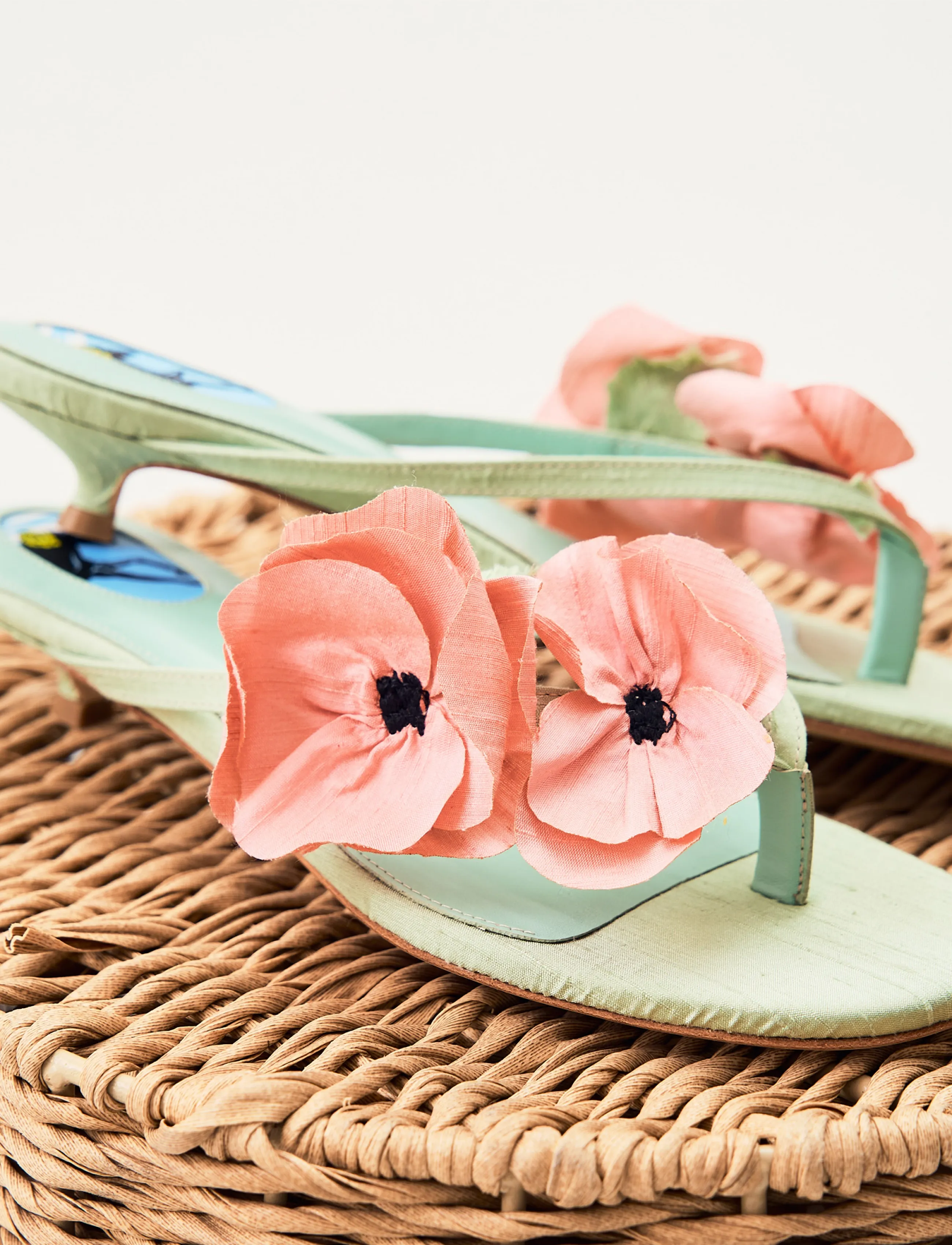 Sleeper - Poppies Silk Kitten Heel Mules - kontsaga muula-kingad - mint - 5
