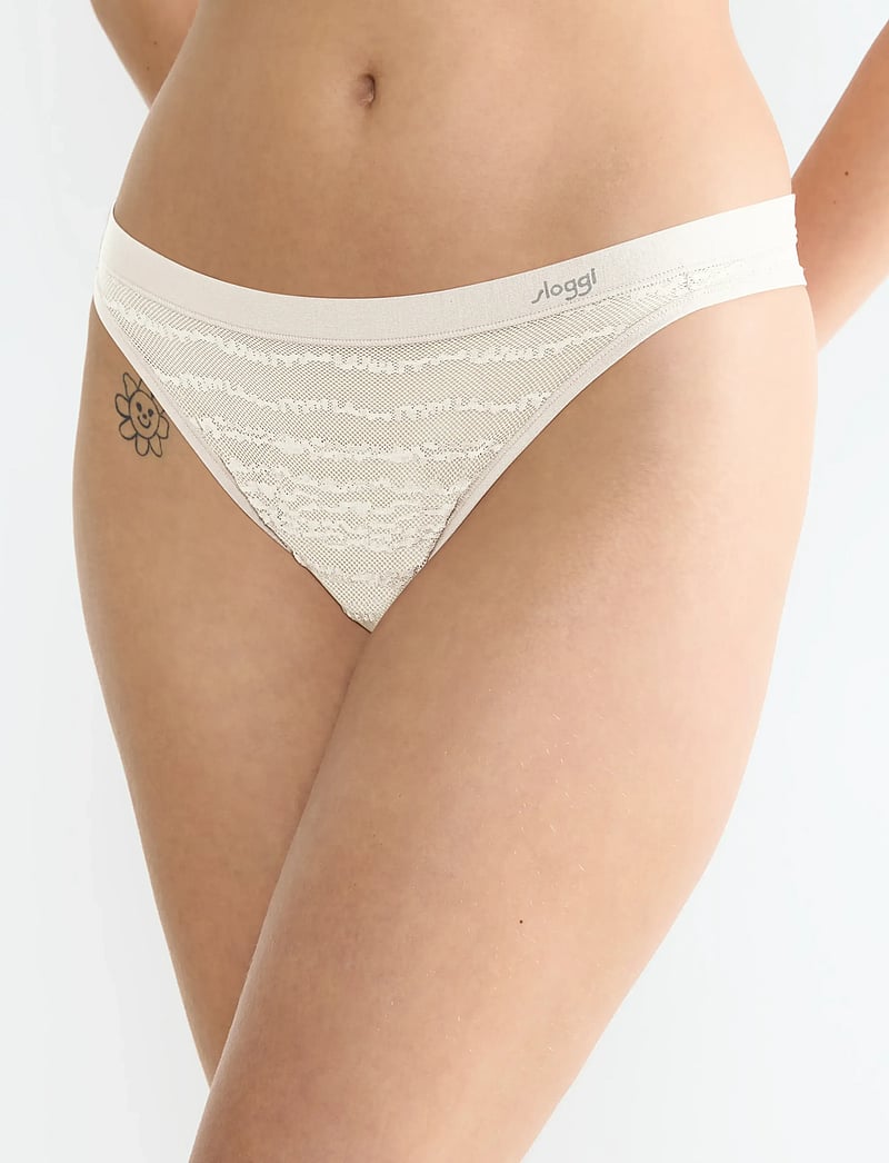 sloggi - sloggi FREE Evolve String Lace - stringtrosor - silk white - 4