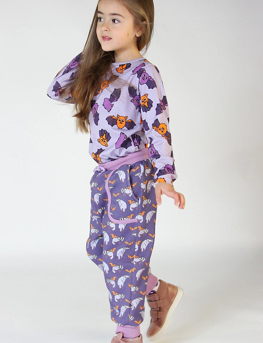 Småfolk - Sweatpants with badger and squirrel. - mjukisbyxor - loganberry - 0