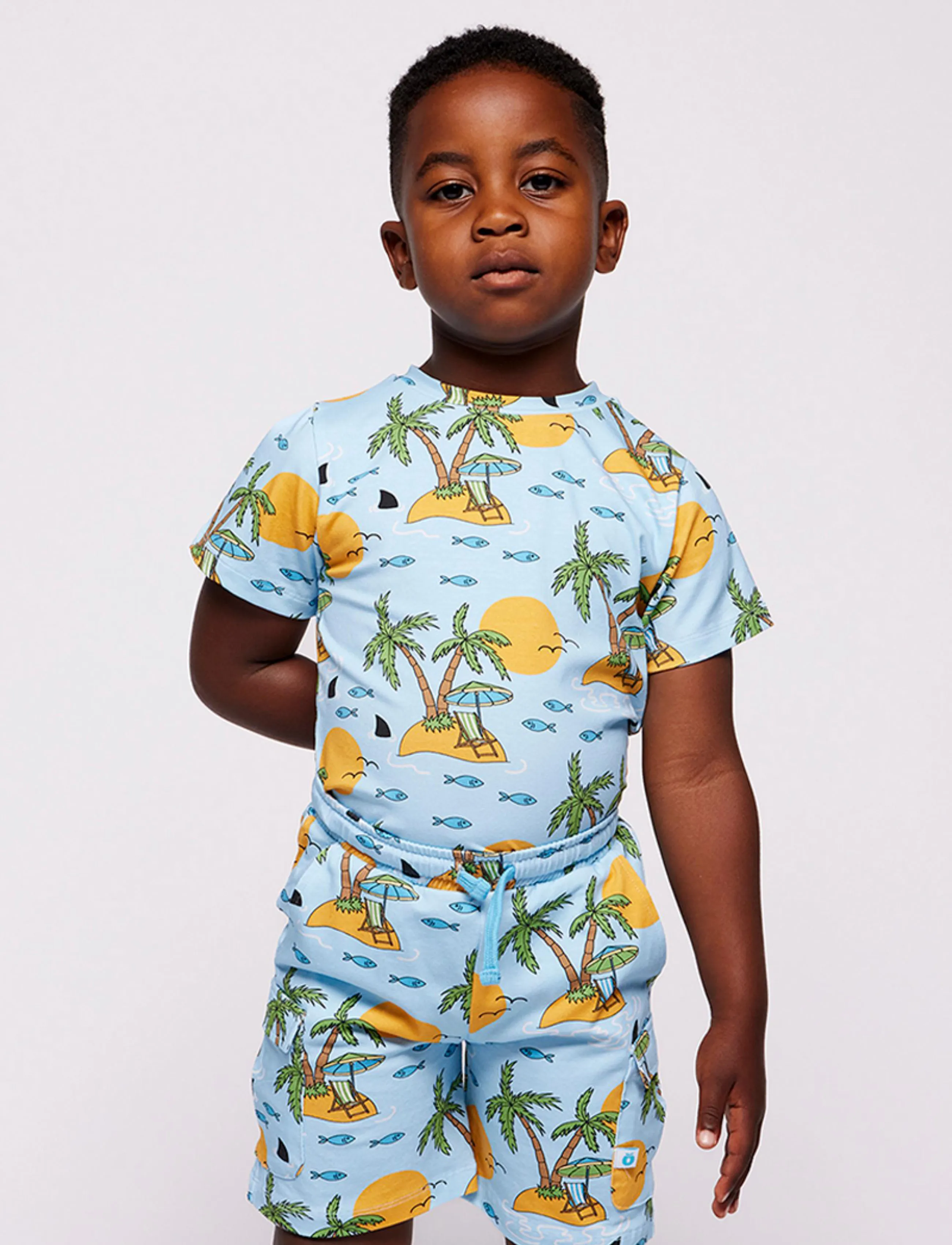 Småfolk - Gala t-shirt with tropical island - efterårstøj - tide blue - 0