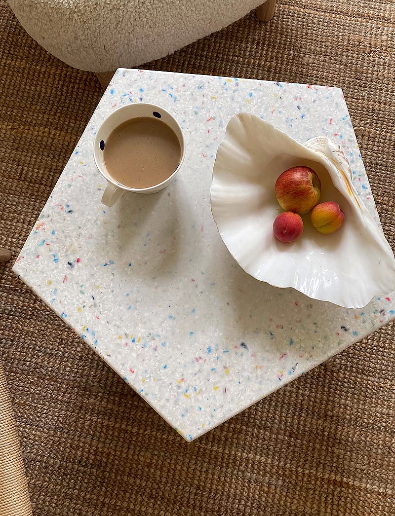 SMALLrevolution - ANNIE TABLE - beistelltische & kleine tische - terrazzo - 0