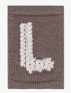 Knitted letter L, nature, Smallstuff