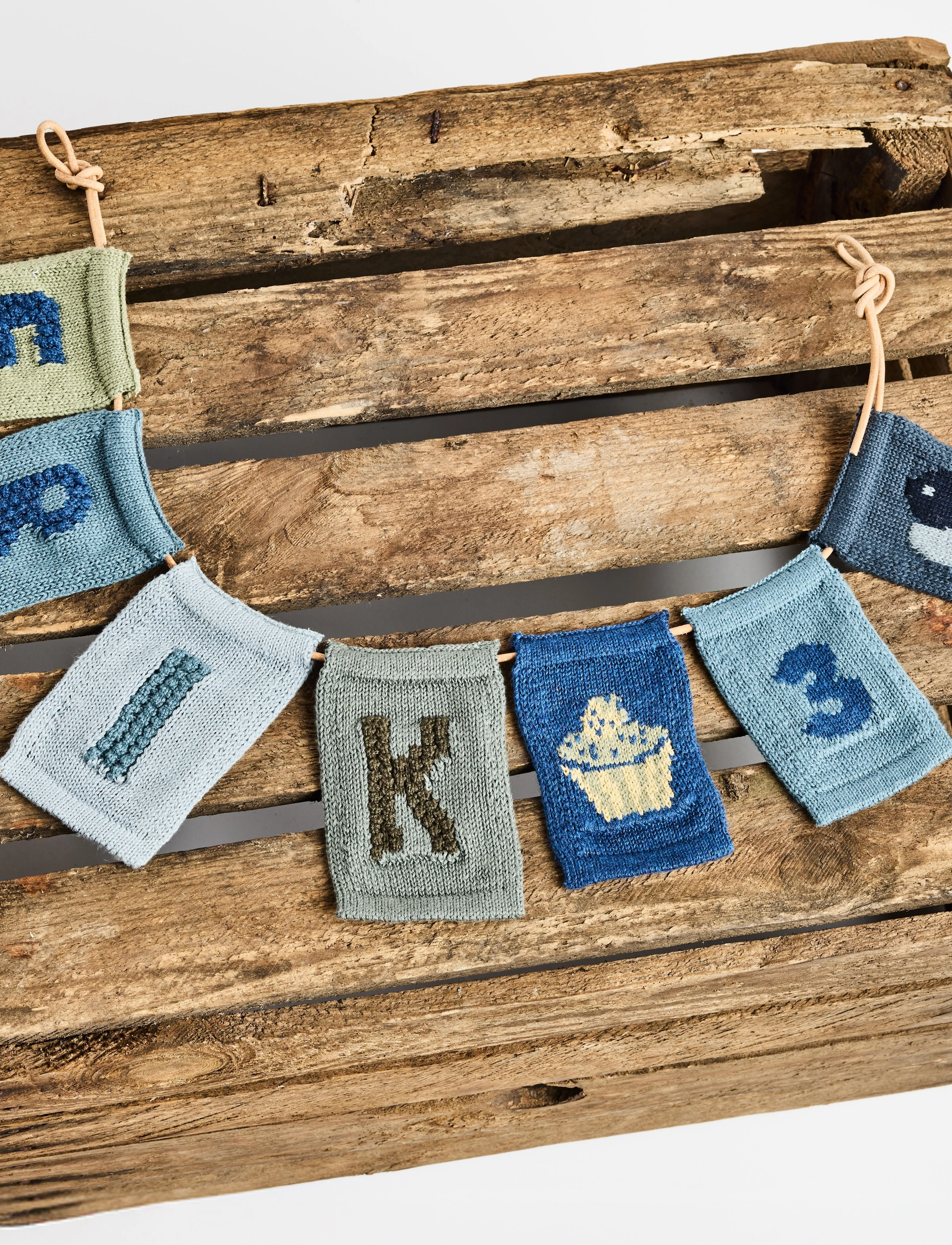 Smallstuff Knitted Letter E, Blue, One Size 10 cm, Kids Decor, Grün - Decoration Accessories-details, Kinder