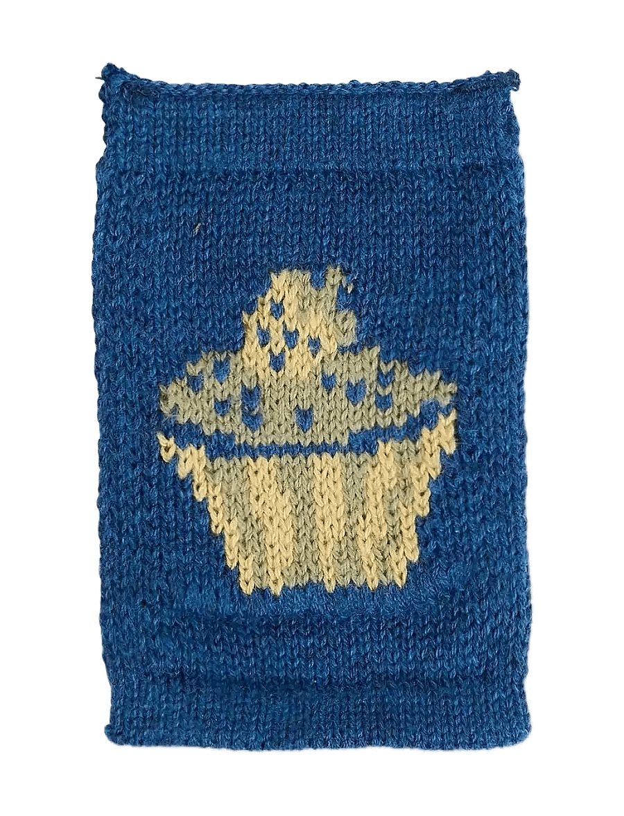 Smallstuff - Knitted flag, birthsday cake, blue - dekorative wohnaccessoires - fb blue - 0