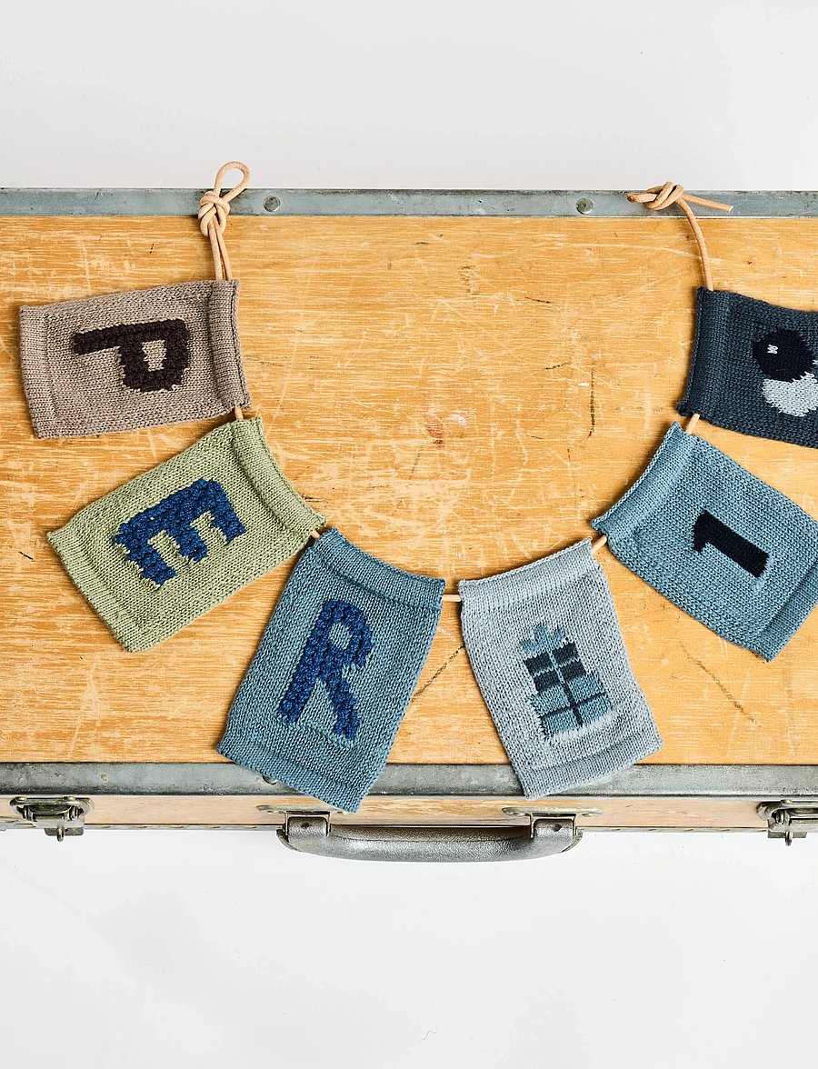 Smallstuff - Knitted flag, birthsday presents, blue - blue - 0