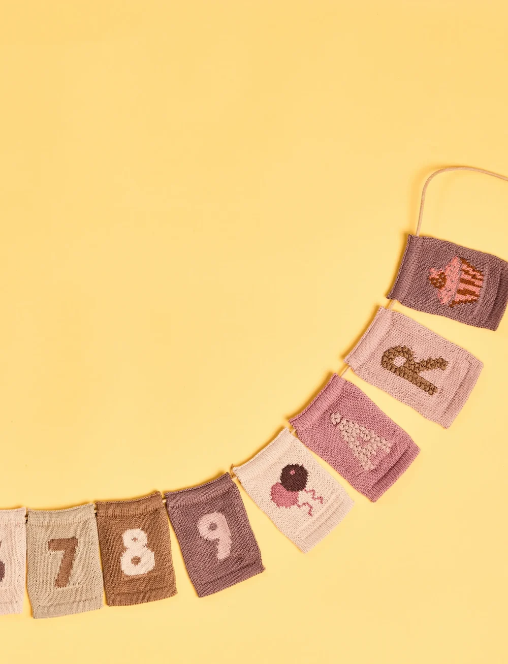 Smallstuff - Knitted flag, 7, rose - dekoratsioonid - rose - 2