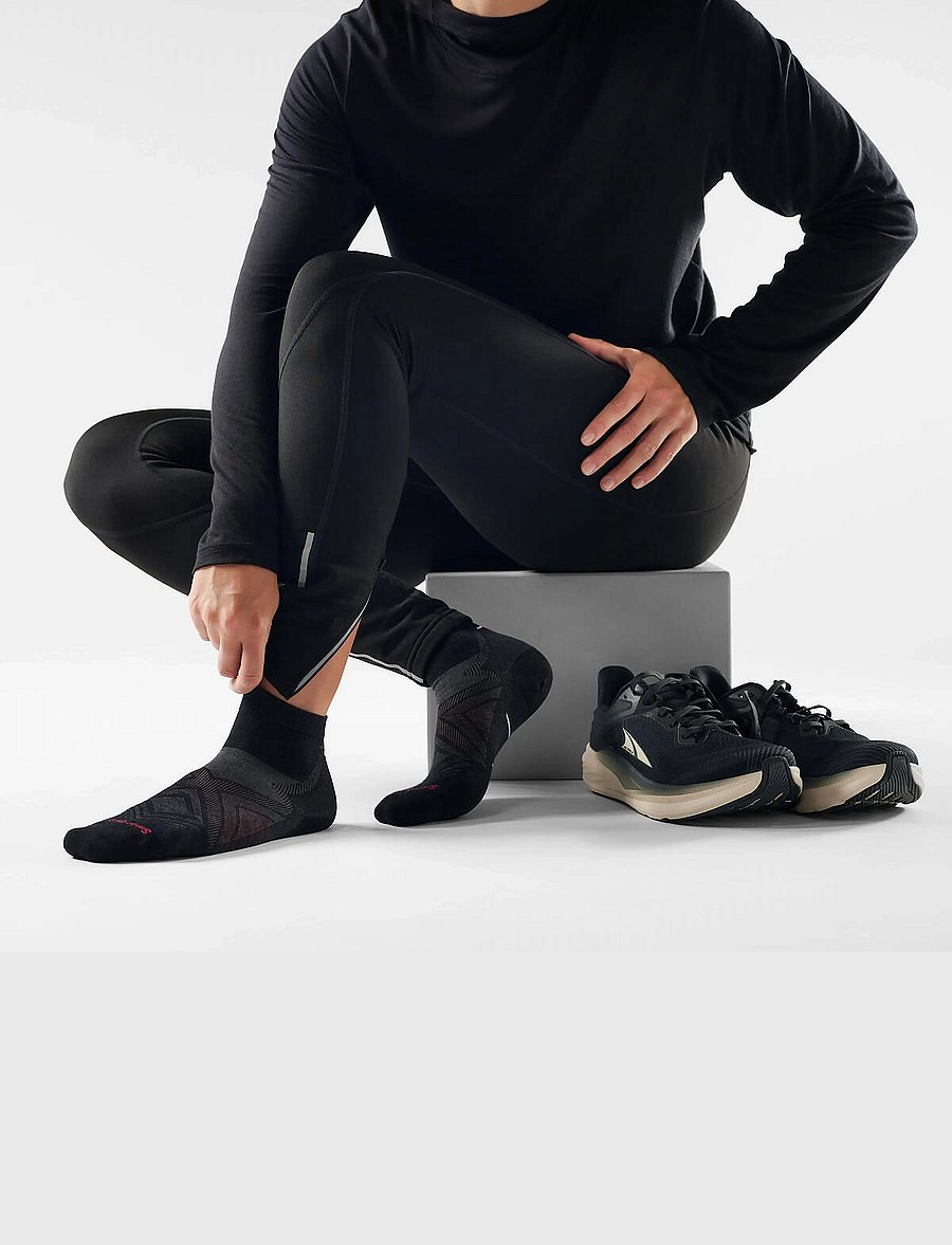 Smartwool - Run Zero Cushion Ankle Socks - black - 0