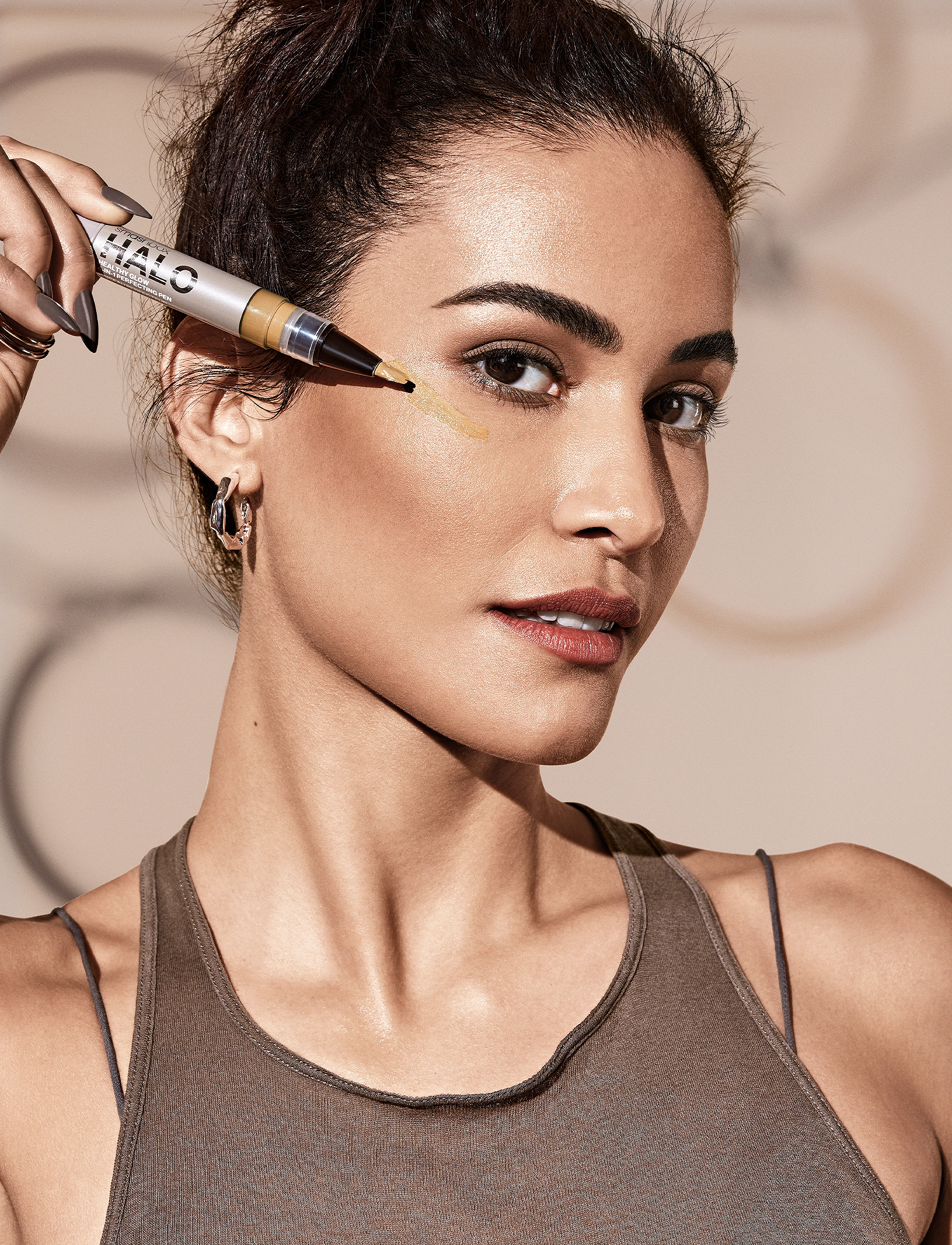 Smashbox - Halo Healthy Glow 4-in-1 Perfecting Concealer Pen - makeup - f20w - 4