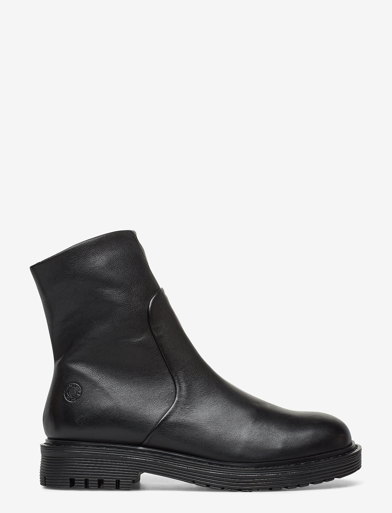 Sneaky Steve - Solid W - black sky - 1