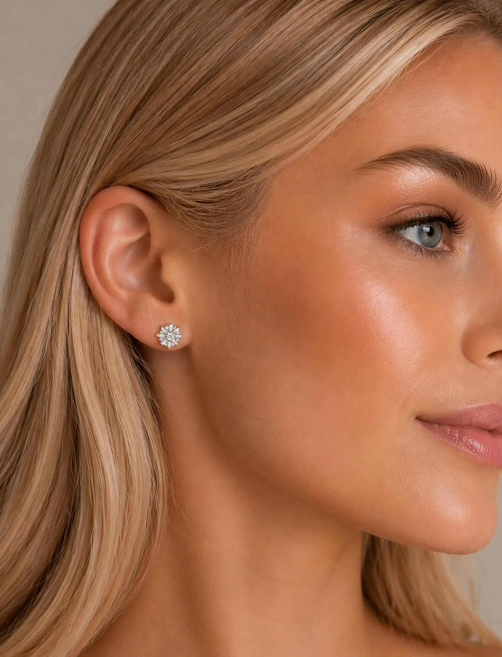 SNÖ of Sweden Misty Round Ear S/Clear - Onesize, One Size, Silver, Øreringe > Ørestikker, Dame