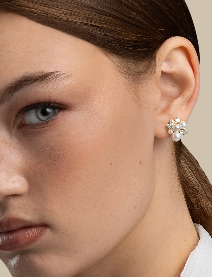 SNÖ of Sweden - Mayfair irregular pearl ear g/white - Onesize - perlenohrringe - g/white - 0
