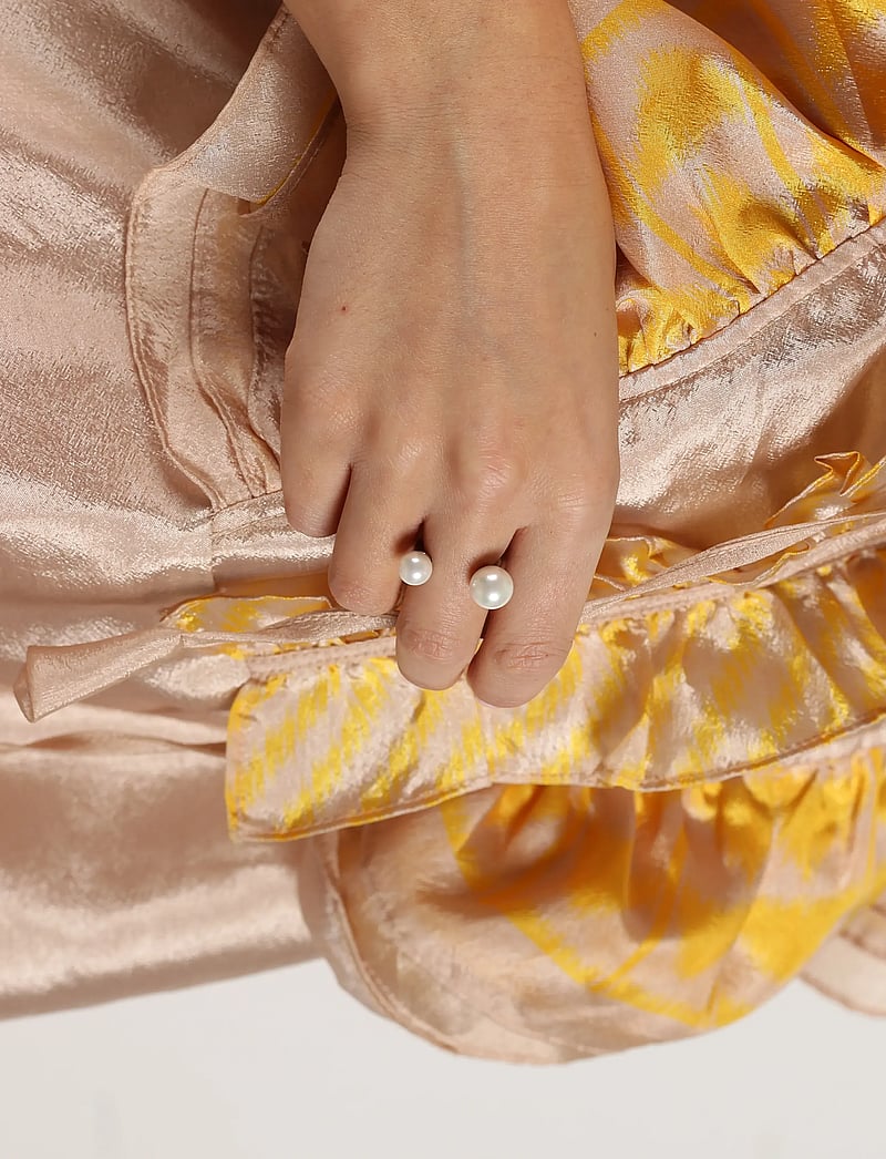 SNÖ of Sweden - Rio double pearl ring g/white - M - sõrmused - g/white - 0