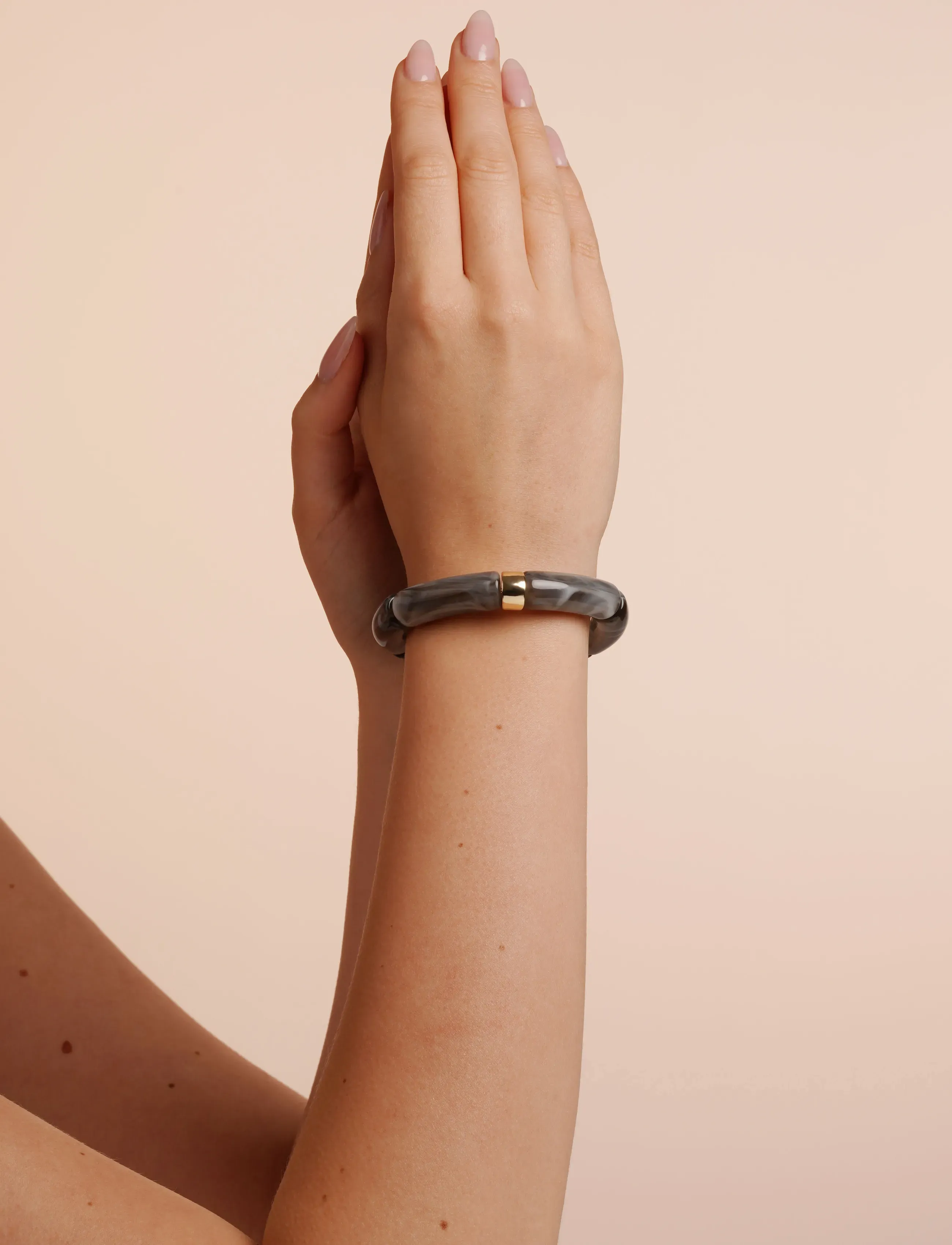 SNÖ of Sweden Becky Elastic Brace G/Grey - Onesize, One Size, Grey, Armbånd > Armringe, Dame