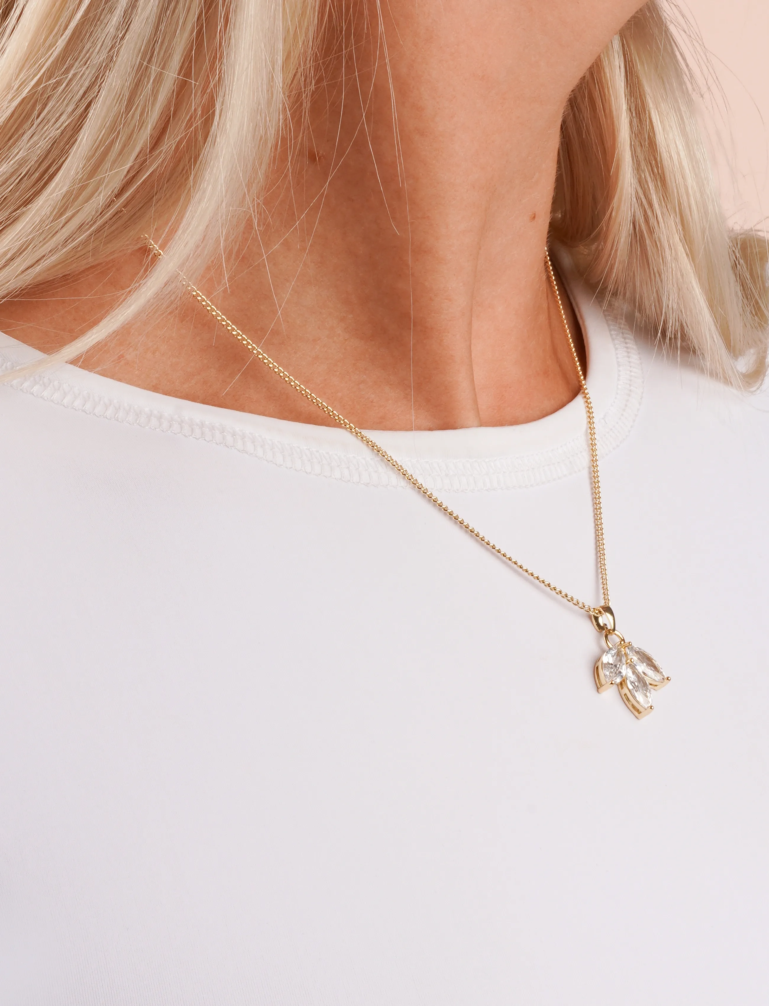 SNÖ of Sweden Eira Tripple Navette Pendant Neck 50 G/Clear - 50 cm, 50 cm, Gold, Halskæder > Kædehalskæder, Dame