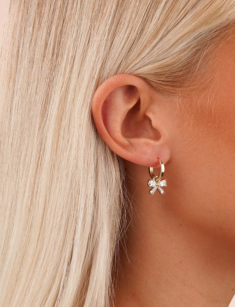 SNÖ of Sweden - Eira bow ring ear g/clear - Onesize - Øreringe med vedhæng - g/clear - 0