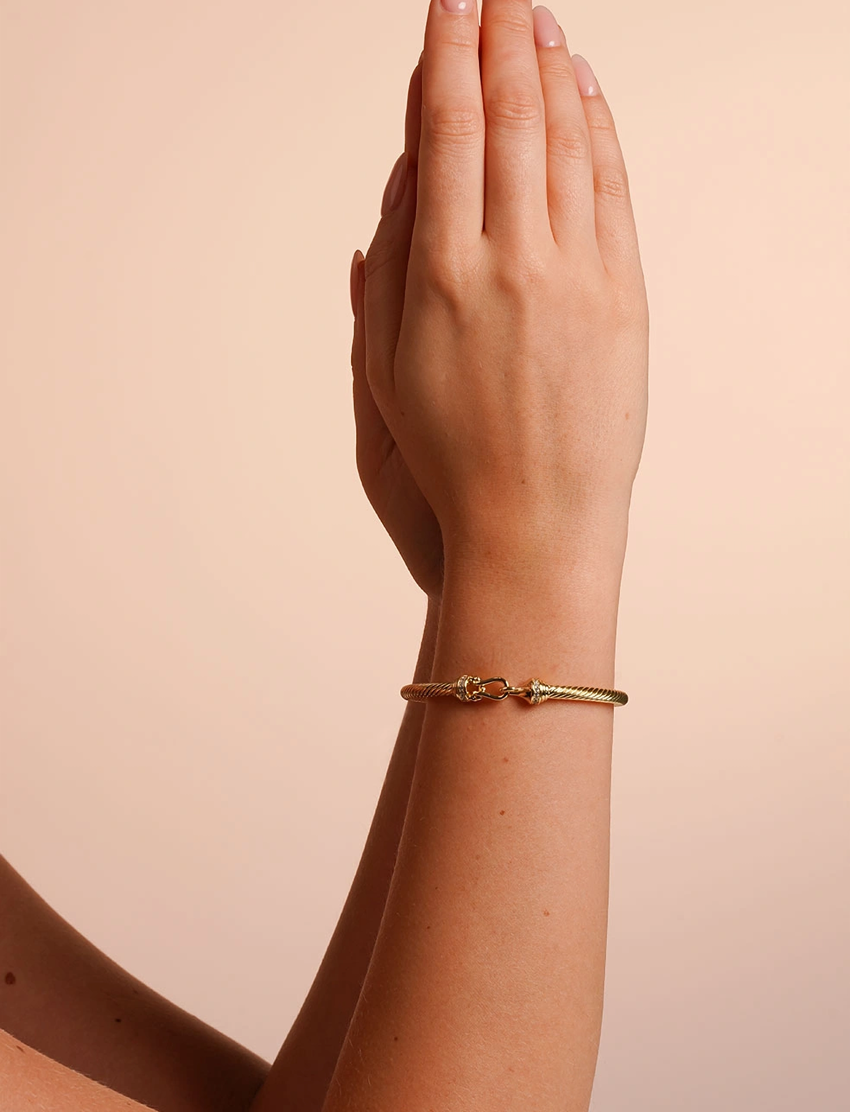 SNÖ of Sweden Twist Wire Brace G/Clear Onesize, One Size, Bracelets, Gold - Bangles, Frauen
