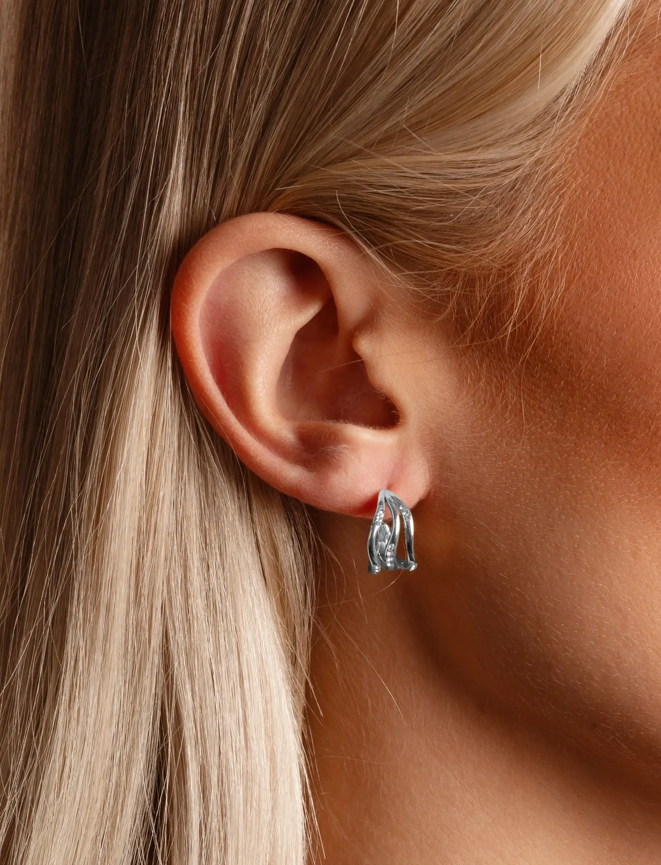 SNÖ of Sweden Kitty Small Tripple Crystal Ear S/Clear-Onesize, One Size, Silver, Øreringe > Creoler, Dame