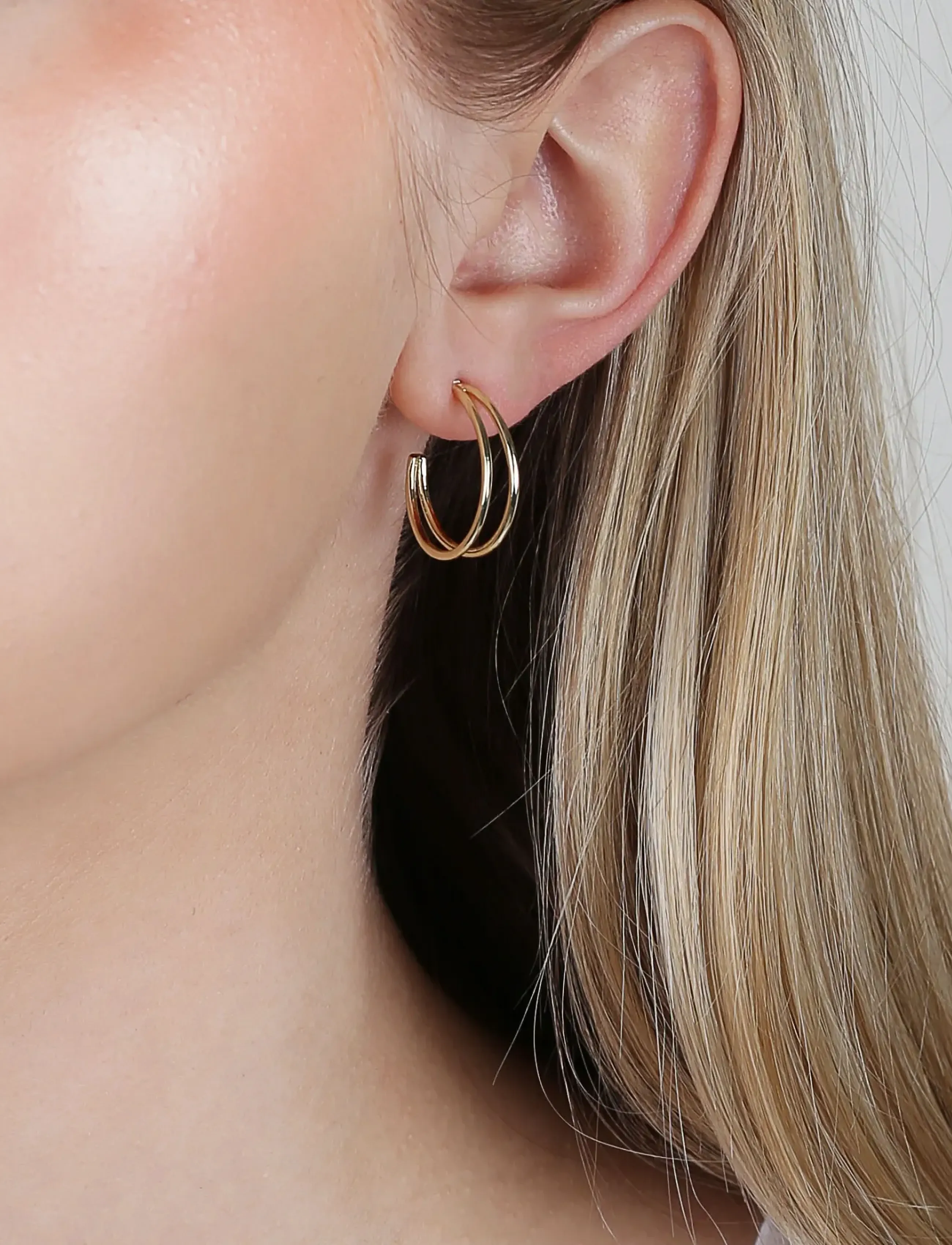 SNÖ of Sweden Lorrie Double Ear Plain G-Onesize, One Size, Gold, Øreringe > Creoler, Dame