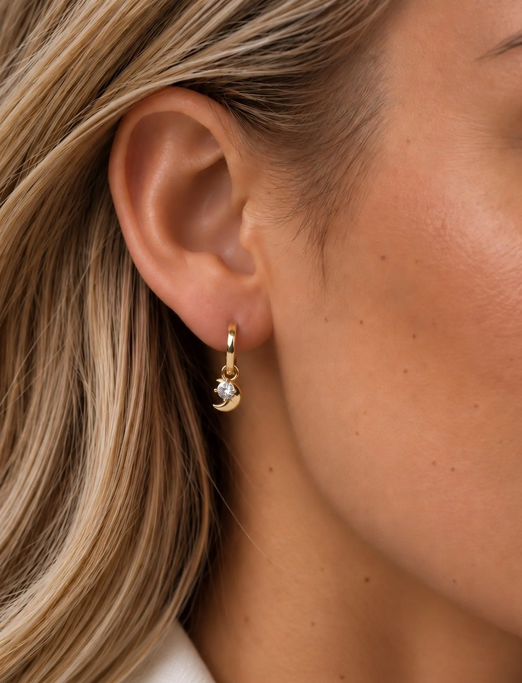 SNÖ of Sweden - Sky moon pendant ring ear g/clear - Onesize - Øreringe med vedhæng - g/clear - 0