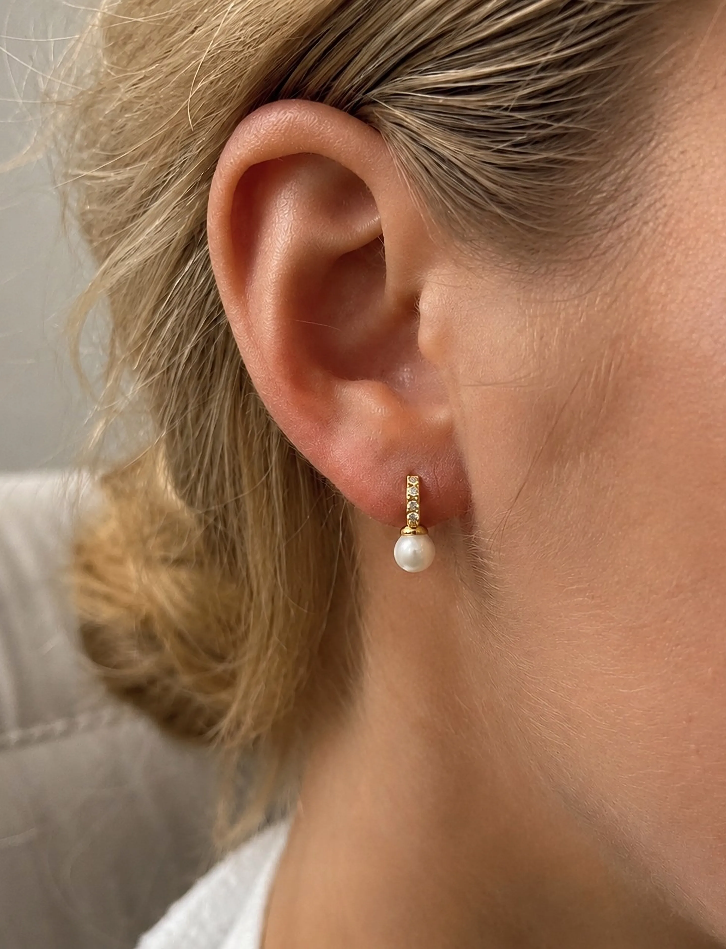 SNÖ of Sweden Astrid Ear S/White Onesize, Kvinder, Perle Dråbeøreringe, Hvid, Str: ONE SIZE