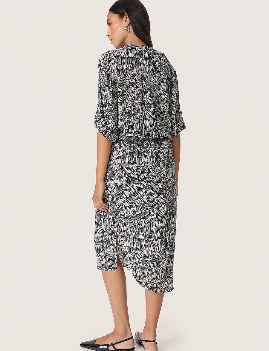 zaya dress soaked in luxury SOAKED IN LUXURY ZAYA DRESS DARK TRICOLOUR PRINT Colmers Hill Fashion | Independent Women's Boutique