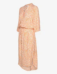 Soaked in Luxury - SLZaya Dress - marškinių tipo suknelės - tangerine ditsy print - 2