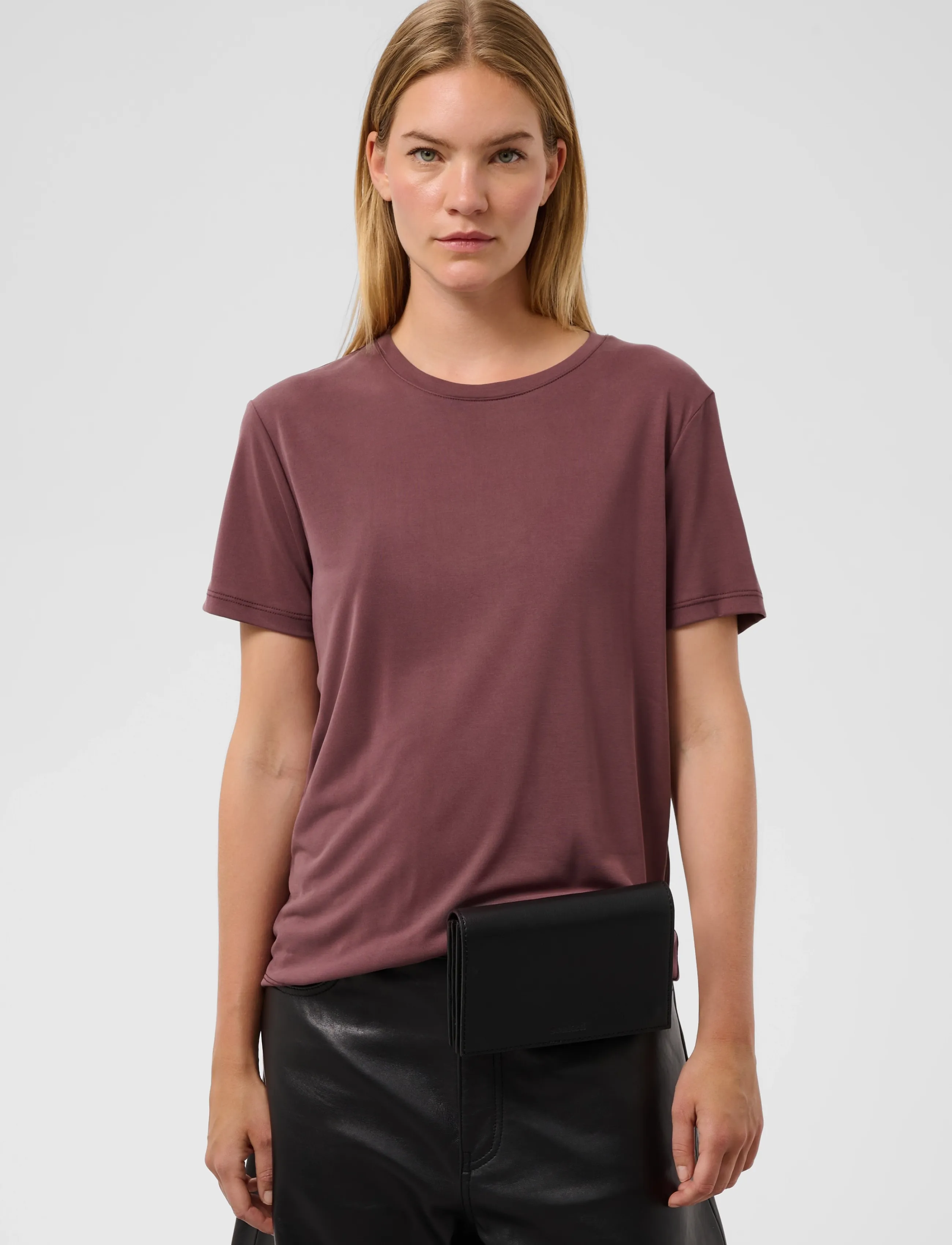 Soaked SLColumbine Crew-Neck T-Shirt SS - Soaked in Luxury - HUCKLEBERRY / burgundy