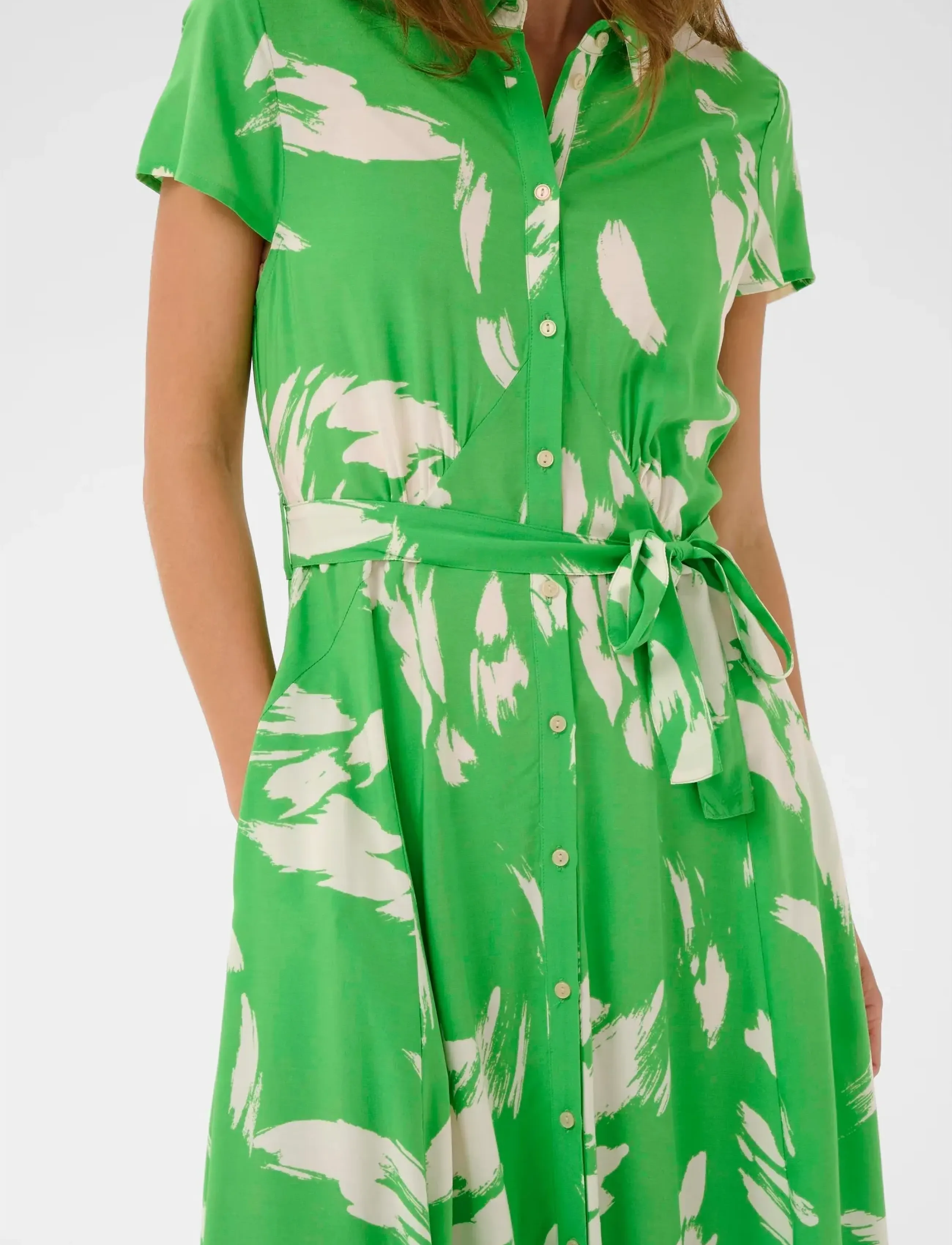 Soaked - SLArjana Maxi Dress SS - skjortekjoler - vibrant green splash print - 4