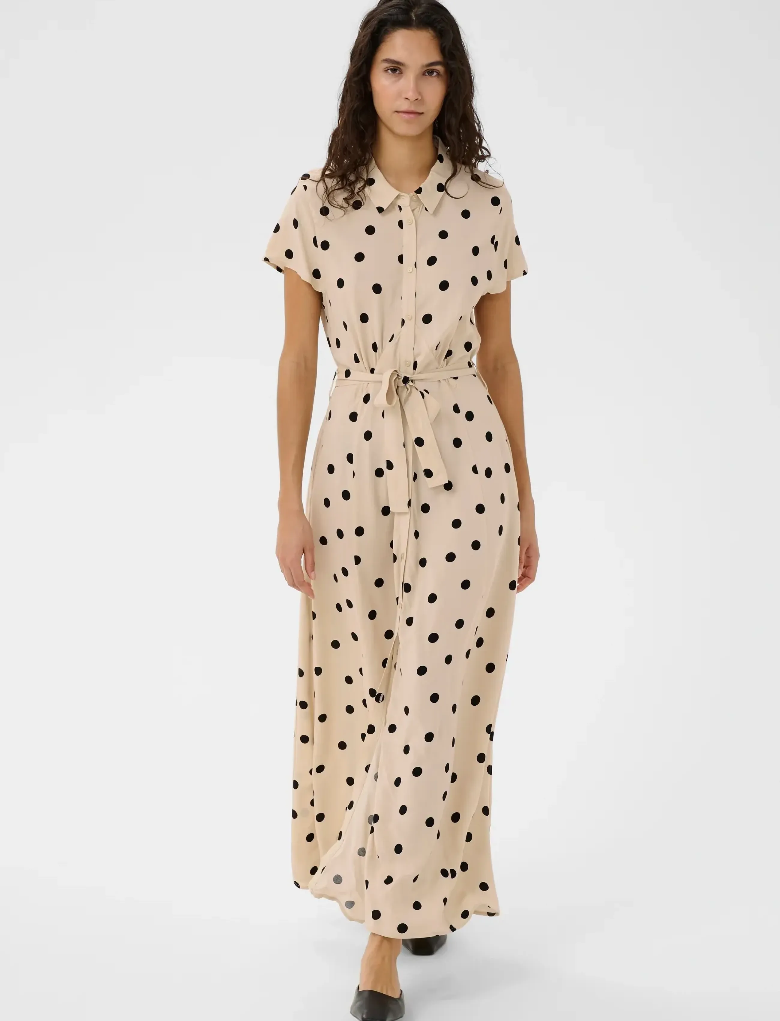 Soaked SLArjana Maxi Dress SS - Soaked in Luxury - OATMEAL WITH BLACK DOTS / cream