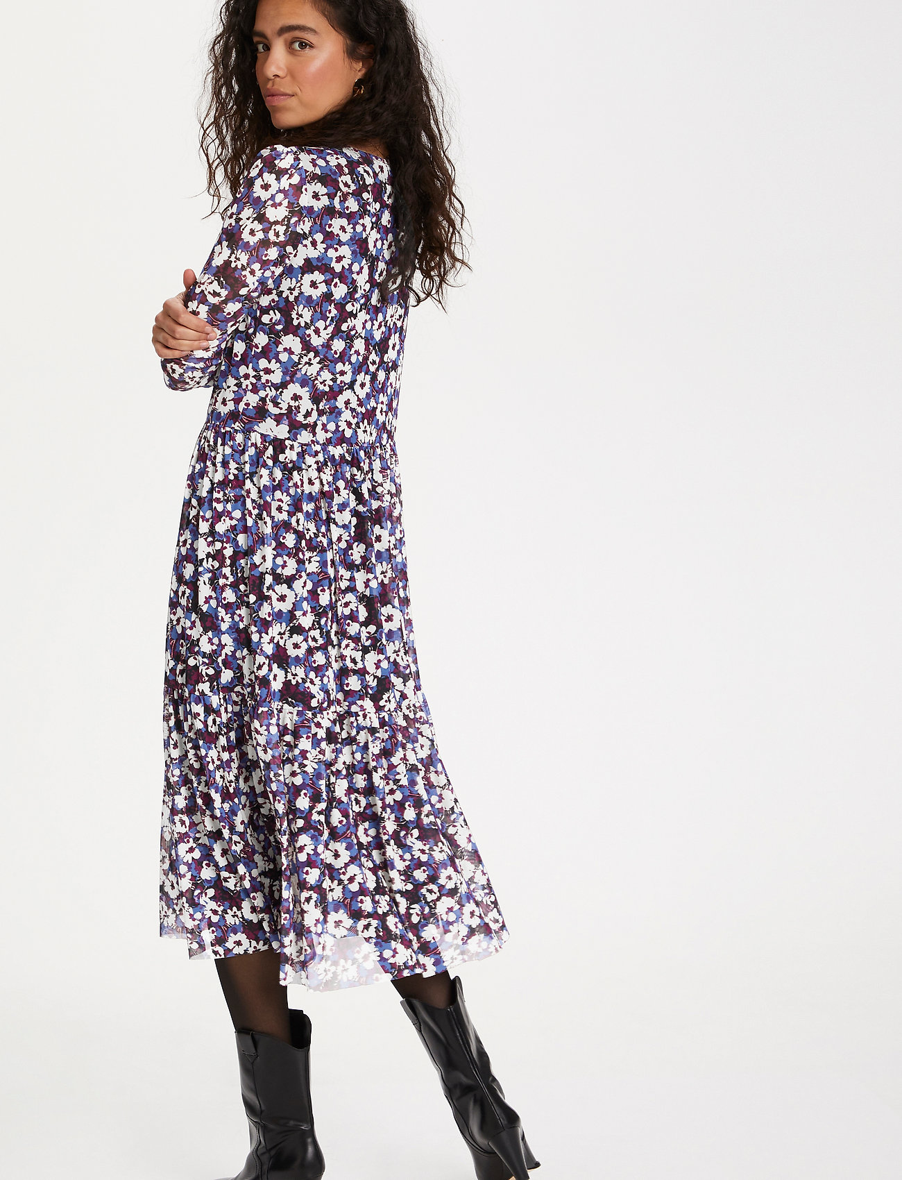 Soaked in Luxury - SLPaprika Dress LS - dazzling blue flower - 4