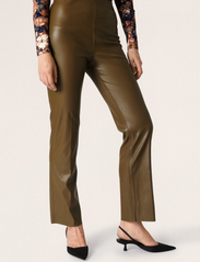Soaked in Luxury - SLKaylee Straight Pants - vakarėlių drabužiai išparduotuvių kainomis - beech - 2