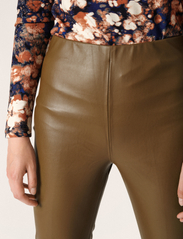 Soaked in Luxury - SLKaylee Straight Pants - party wear at outlet prices - beech - 5