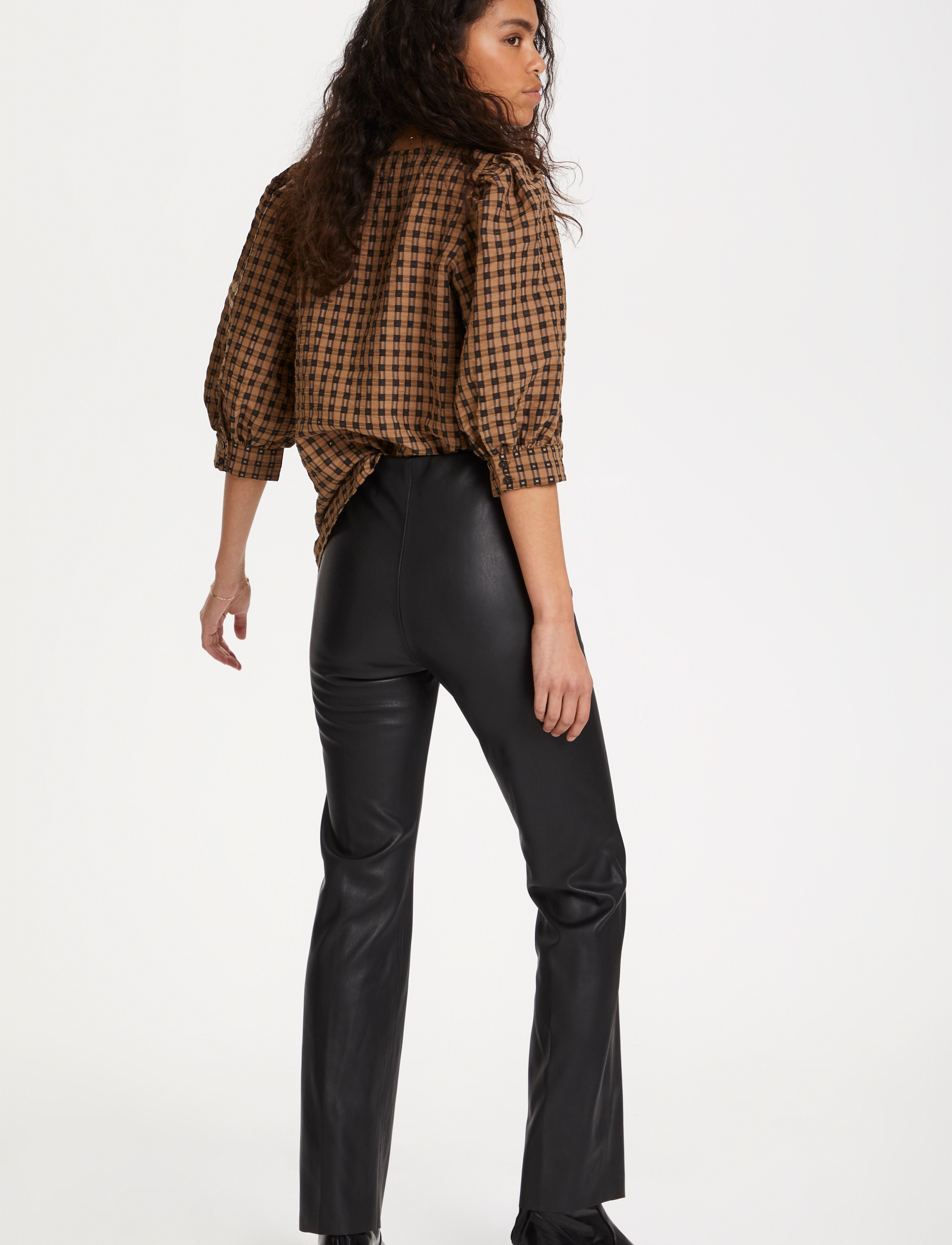 Soaked - SLKaylee Straight Pants - nahkpüksid - black - 4