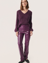 Soaked in Luxury - SLKaylee Straight Pants - party wear at outlet prices - hortensia - 3