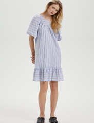 Soaked in Luxury - SLHannie Dress - korte kjoler - blue and white stripes - 3