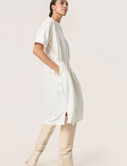 Soaked in Luxury - SLRosaline Shirt Dress - summer dresses - whisper white - 3