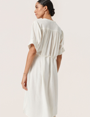Soaked in Luxury - SLRosaline Shirt Dress - vasarinės suknelės - whisper white - 4