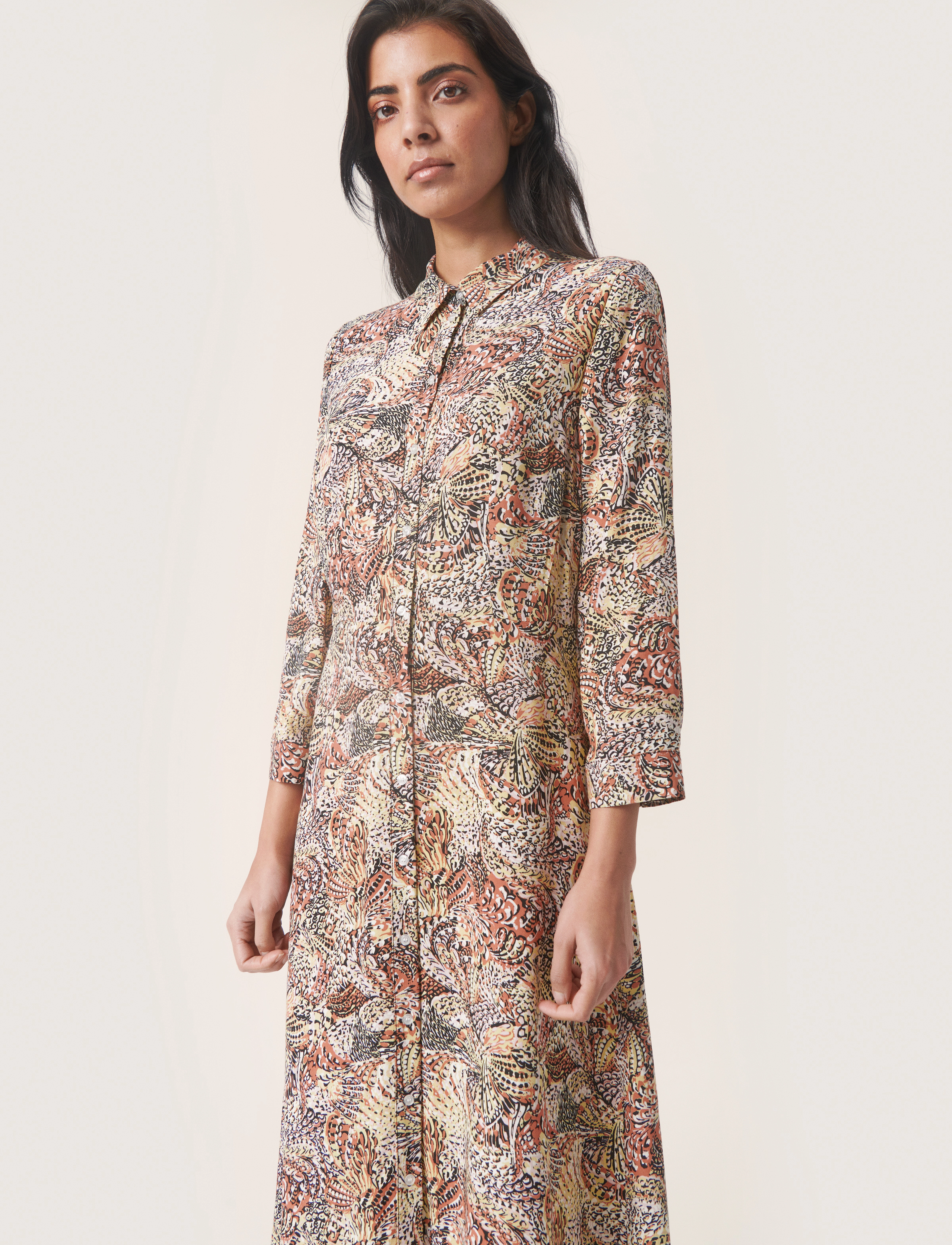 Soaked SLVioletta Shirt Dress - Skjortekjoler - AUBERN BUTTERFLY PRINT / brown