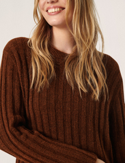 Soaked in Luxury - SLRakel Dress LS - knitted dresses - amber brown melange - 7
