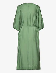 Soaked in Luxury - SLAminah Dress - skjortklänningar - dark ivy - 1