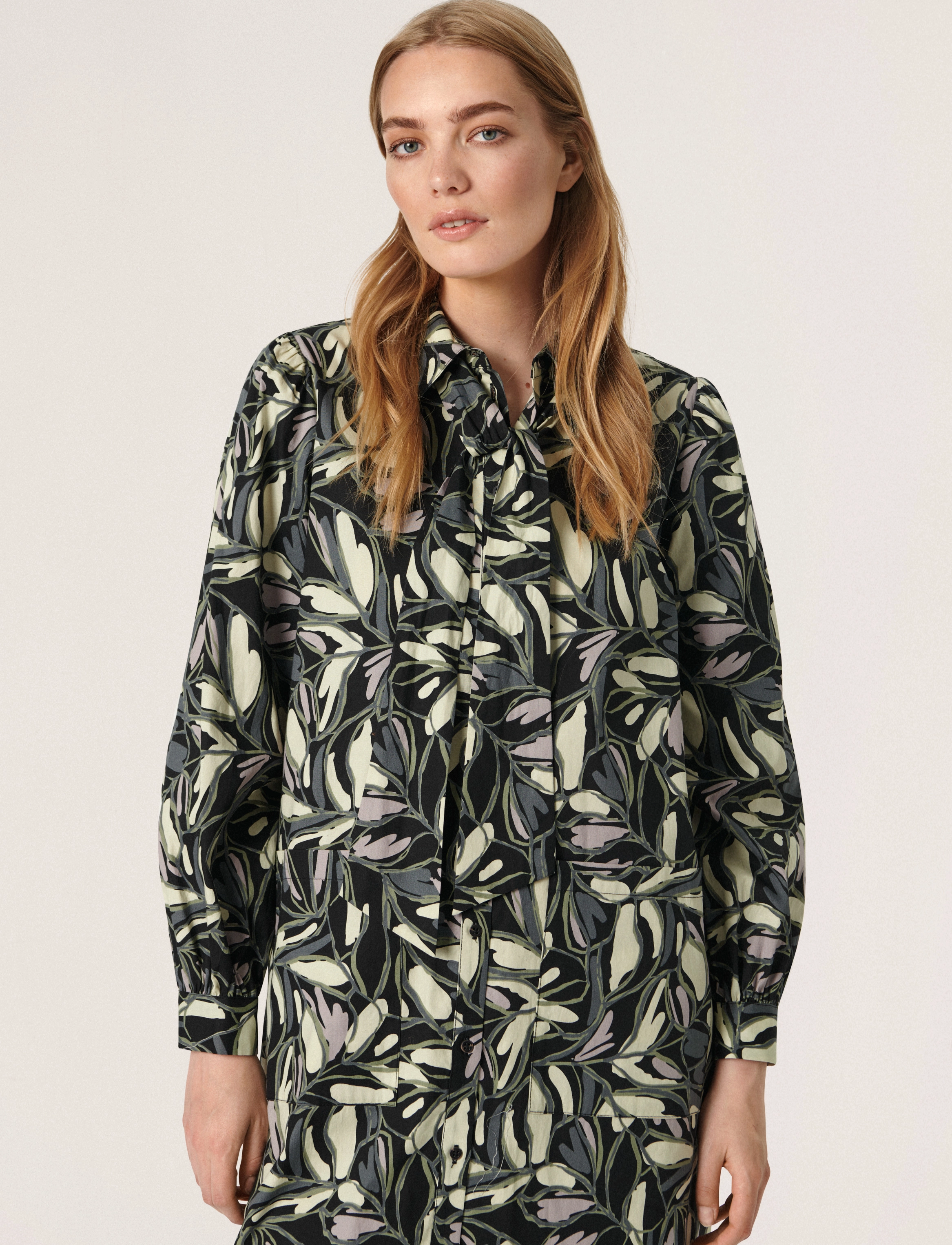 Soaked SLFrankie Shirt Dress - Hemdkleider - BLACK LEAF PRINT / multi