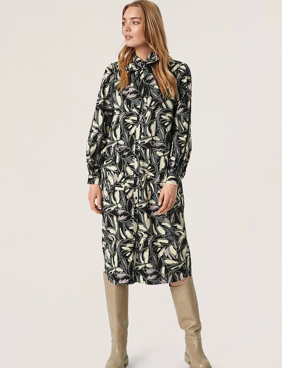 Soaked - SLFrankie Shirt Dress - skjortekjoler - black leaf print - 5