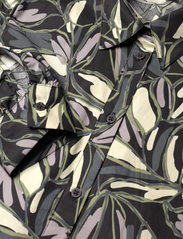 Soaked in Luxury - SLFrankie Shirt Dress - marškinių tipo suknelės - black leaf print - 9
