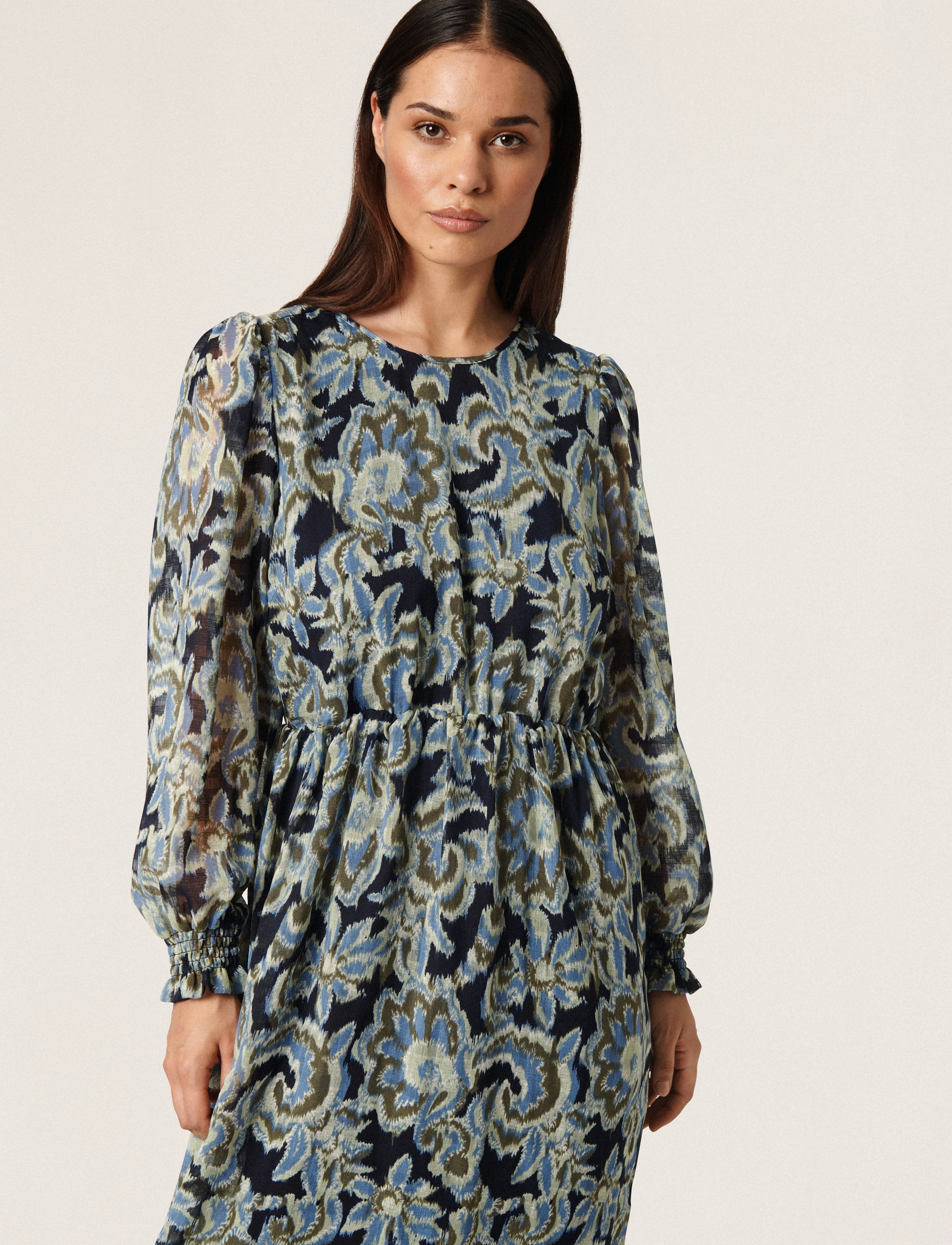 Soaked SLTiana Dress - Kjoler - NIGHT SKY TAPESTRY PRINT / multi