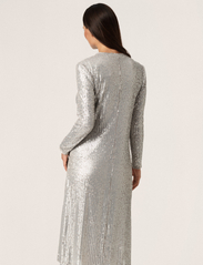 Soaked in Luxury - SLDalila Long Dress LS - festmode zu outlet-preisen - silver - 4