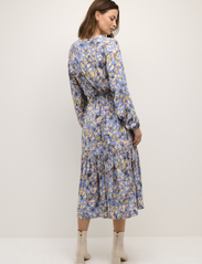 Soaked in Luxury - SLChrishell Midi Dress - midi kjoler - allure abstract print - 4