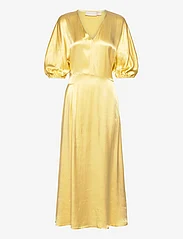Soaked in Luxury - SLEvita Dress - midiklänningar - dusky citron - 0