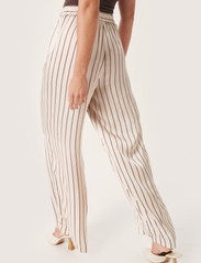 Soaked in Luxury - SLSharan Pants - plačios kelnės - whisper white w auburn stripe - 4