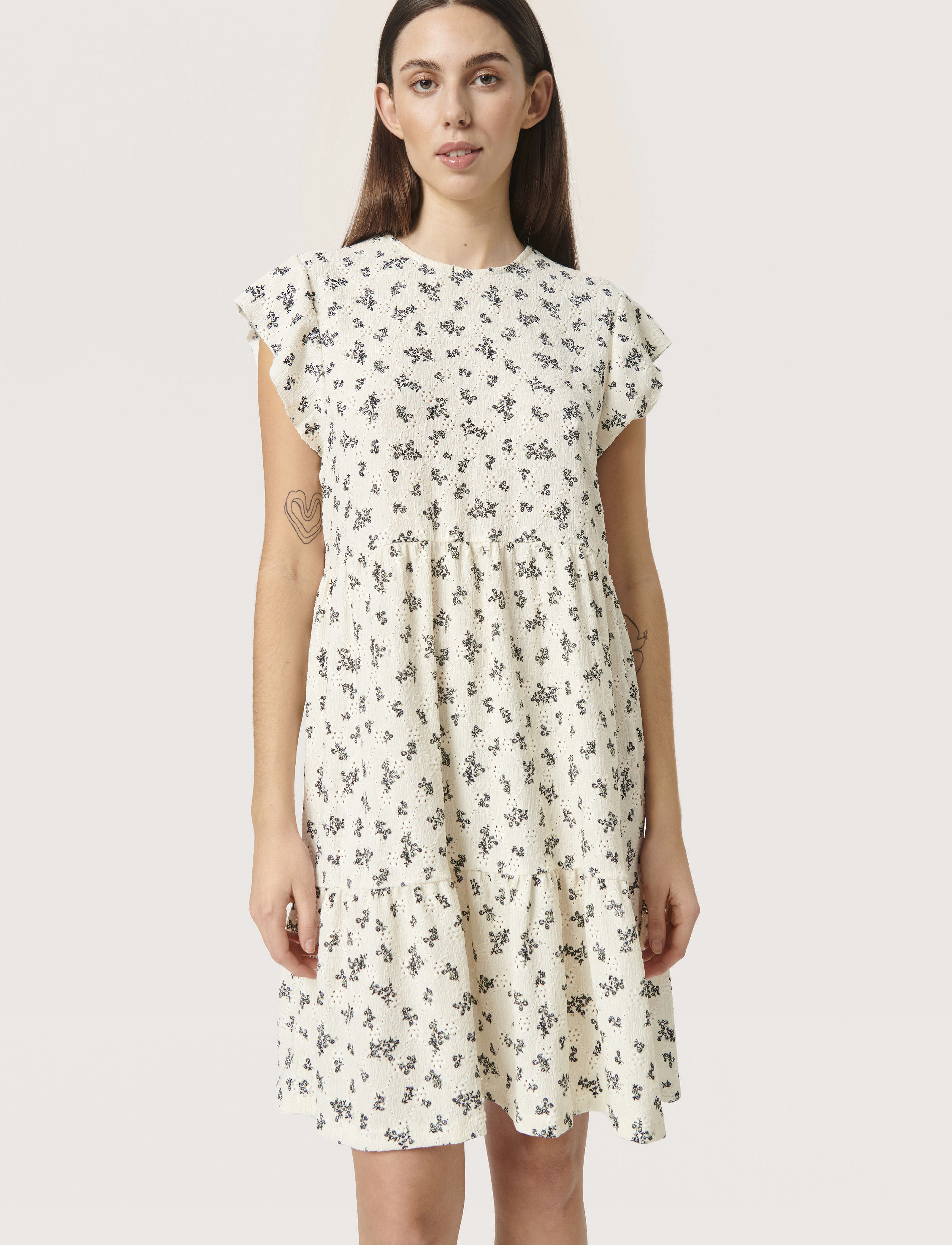 Soaked in Luxury - SLSuzie Ingvild Dress SS - white seed capsule print - 2